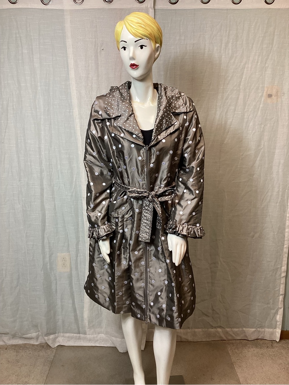 NWT Samuel Dong Bubble Trench Coat; Size: M